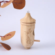 Laden Sie das Bild in den Galerie-Viewer, Libiyi Wooden Hummingbird House - Libiyi